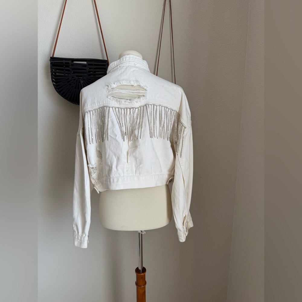 Blue B Collection White Distressed Fringe Jean Jacket, Size M/L